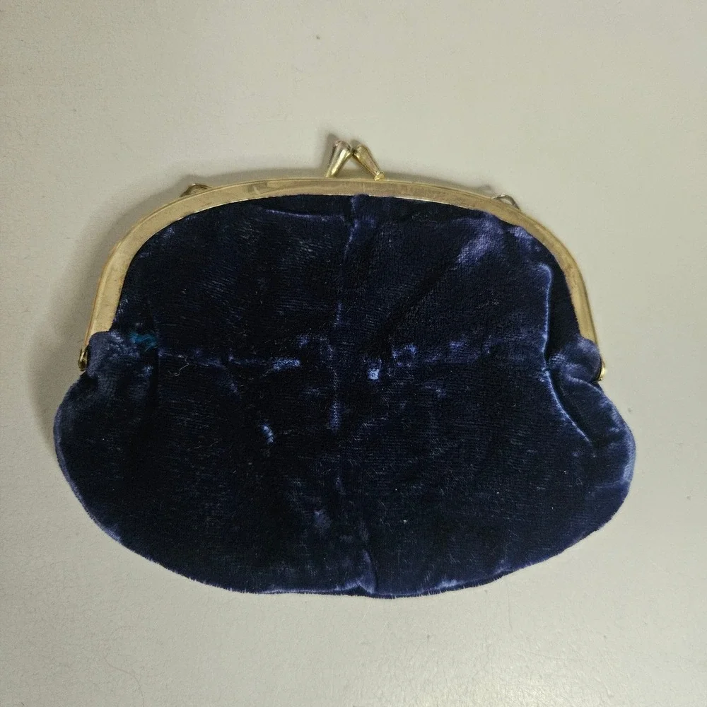 Vintage Navy Blue Velvet Lace Trim Coin Purse Gold Kiss Lock Made in Hong Kong
